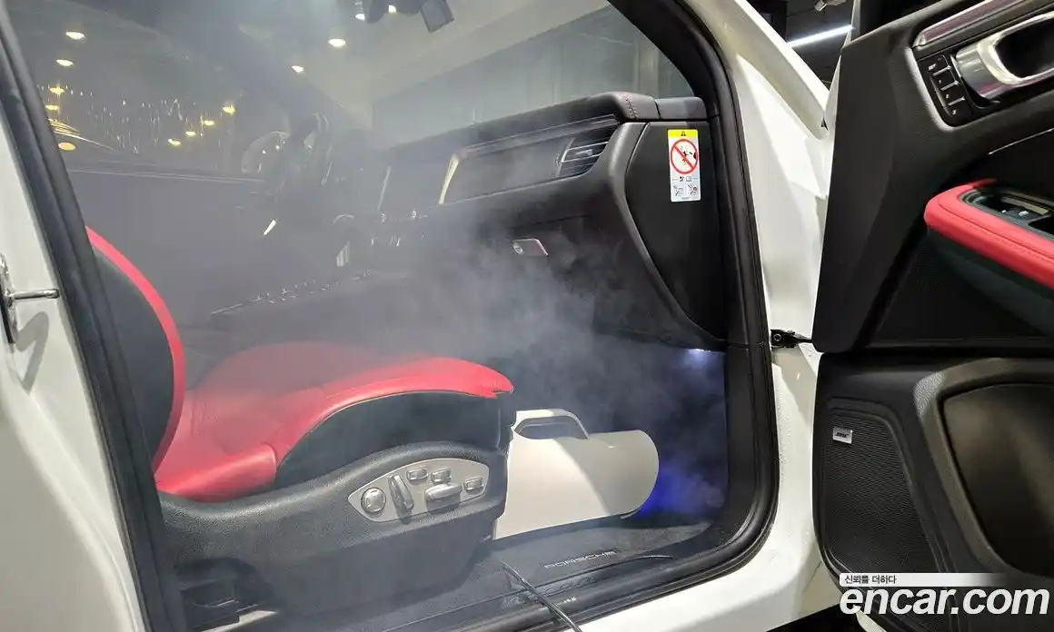 Porsche Macan 2021 2.0 Автомат в Москве № 231013, фото 3