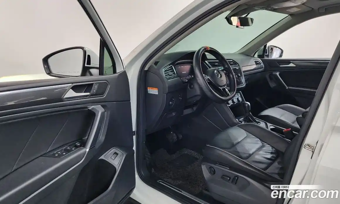 Volkswagen Tiguan 2020 2.0 Автомат в Москве № 254588, фото 12