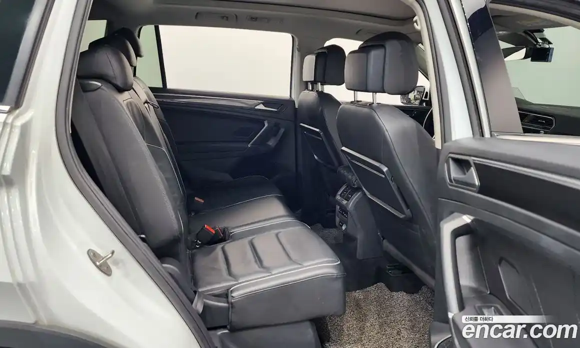 Volkswagen Tiguan 2020 2.0 Автомат в Москве № 254588, фото 16