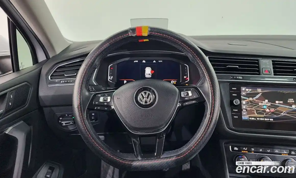 Volkswagen Tiguan 2020 2.0 Автомат в Москве № 254588, фото 7