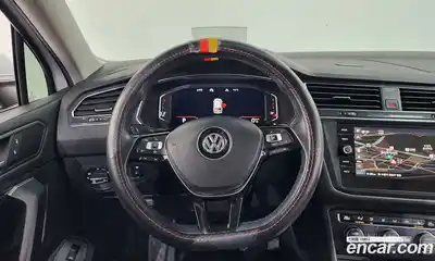 Volkswagen Tiguan 2020 2.0 Автомат в Москве № 254588, миниатюра 7