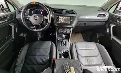 Volkswagen Tiguan 2020 2.0 Автомат в Москве № 254588, миниатюра 10