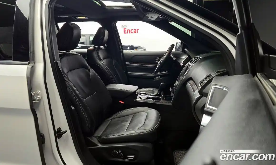 Ford Explorer 2018 2.3 Автомат в Москве № 255616, фото 14