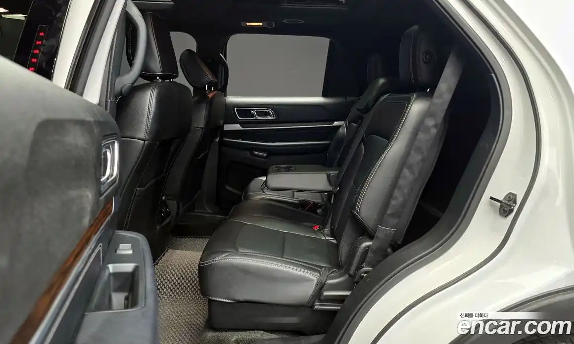 Ford Explorer 2018 2.3 Автомат в Москве № 255616, фото 8