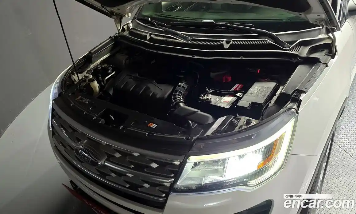 Ford Explorer 2018 2.3 Автомат в Москве № 255616, фото 9