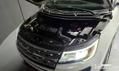 Ford Explorer 2018 2.3 Автомат в Москве № 255616, миниатюра 9