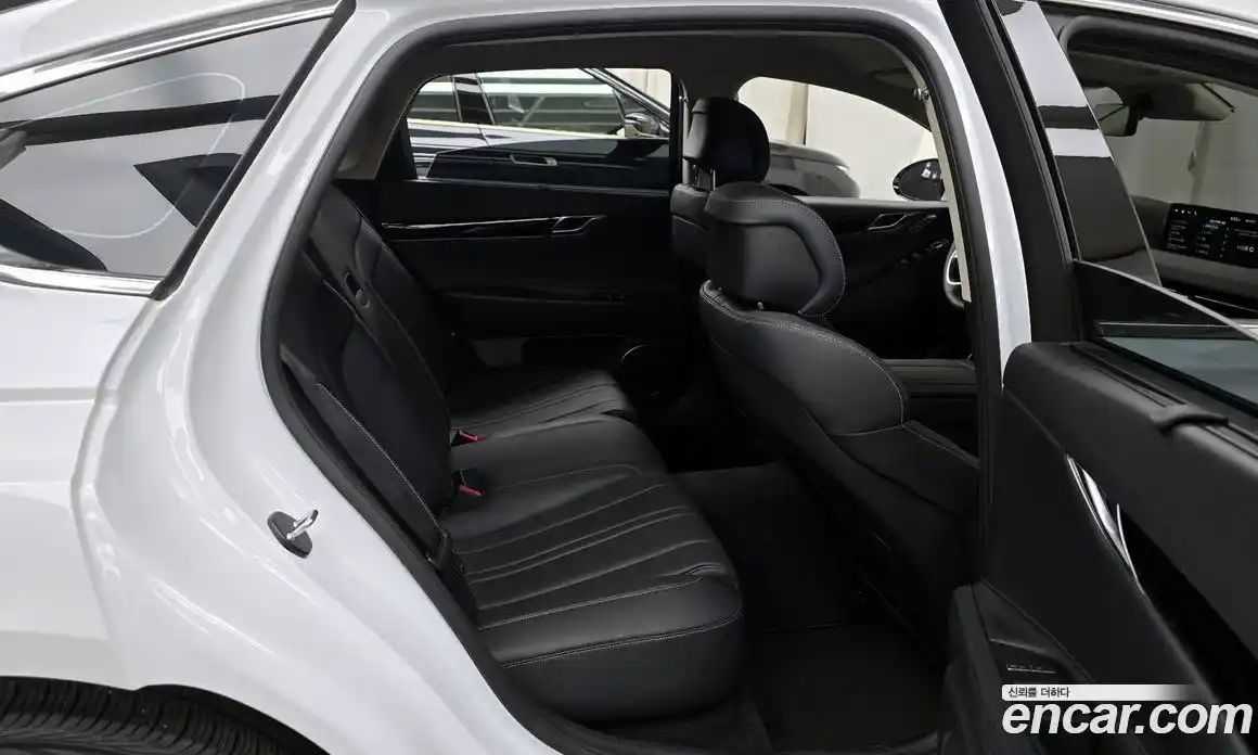 Genesis G80 2024 2.5 Автомат в Москве № 26778, фото 13