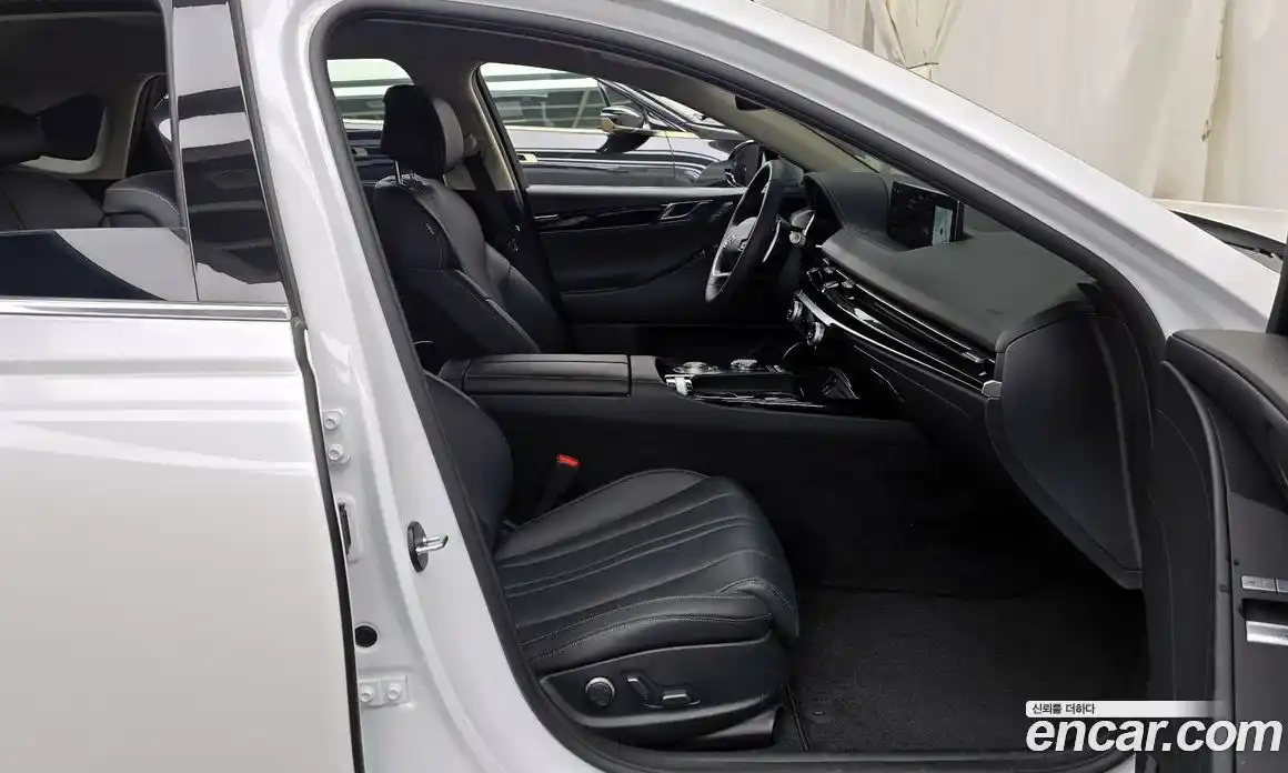 Genesis G80 2024 2.5 Автомат в Москве № 26778, фото 18