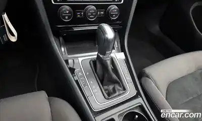 Volkswagen Golf 2016 2.0 Автомат в Москве № 277361, миниатюра 2