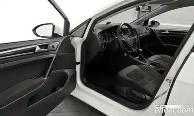 Volkswagen Golf 2016 2.0 Автомат в Москве № 277361, миниатюра 3