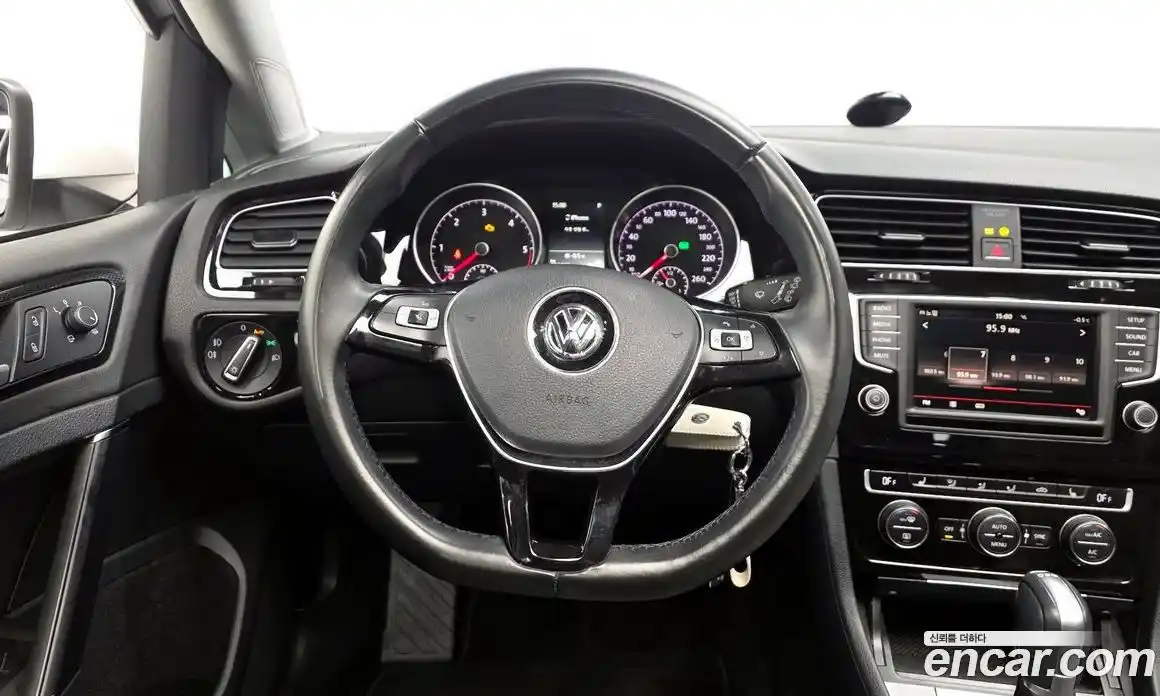 Volkswagen Golf 2016 2.0 Автомат в Москве № 277361, фото 8