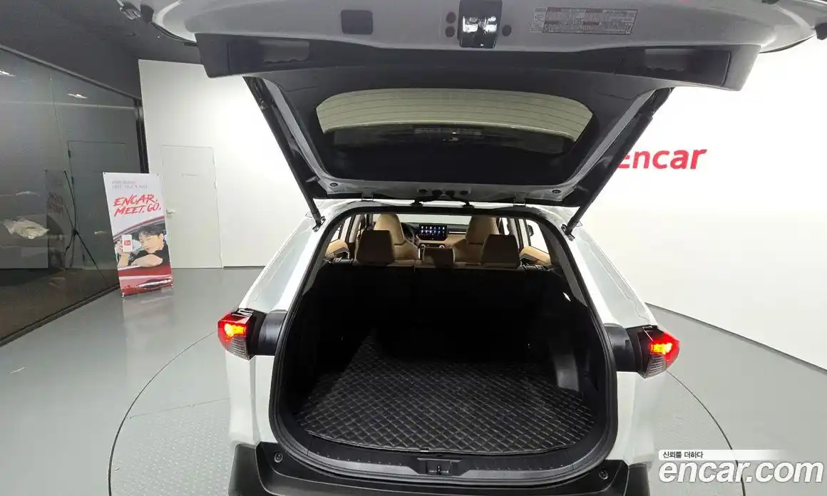 Toyota RAV4 2024 2.5 Автомат в Москве № 279227, фото 17