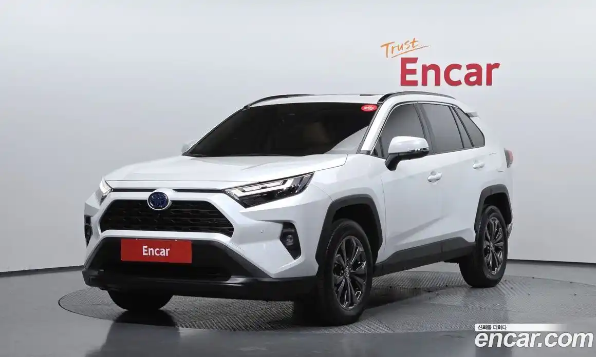 Toyota RAV4 2024 2.5 Автомат в Москве № 279227, фото 19