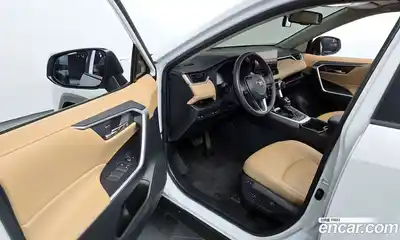 Toyota RAV4 2024 2.5 Автомат в Москве № 279227, миниатюра 8