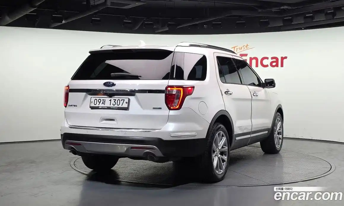 Ford Explorer 2017 2.3 Автомат в Москве № 281293, фото 5