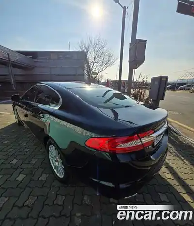 Jaguar XF 2015 2.0 Автомат в Москве № 283975, миниатюра 2