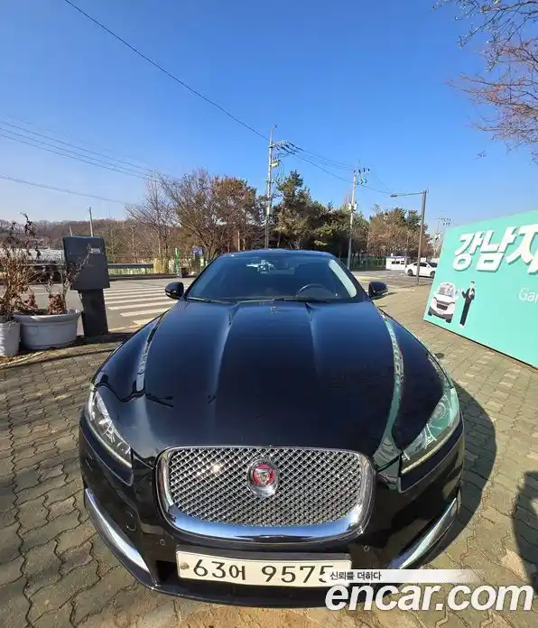 Jaguar XF 2015 2.0 Автомат в Москве № 283975, фото 3