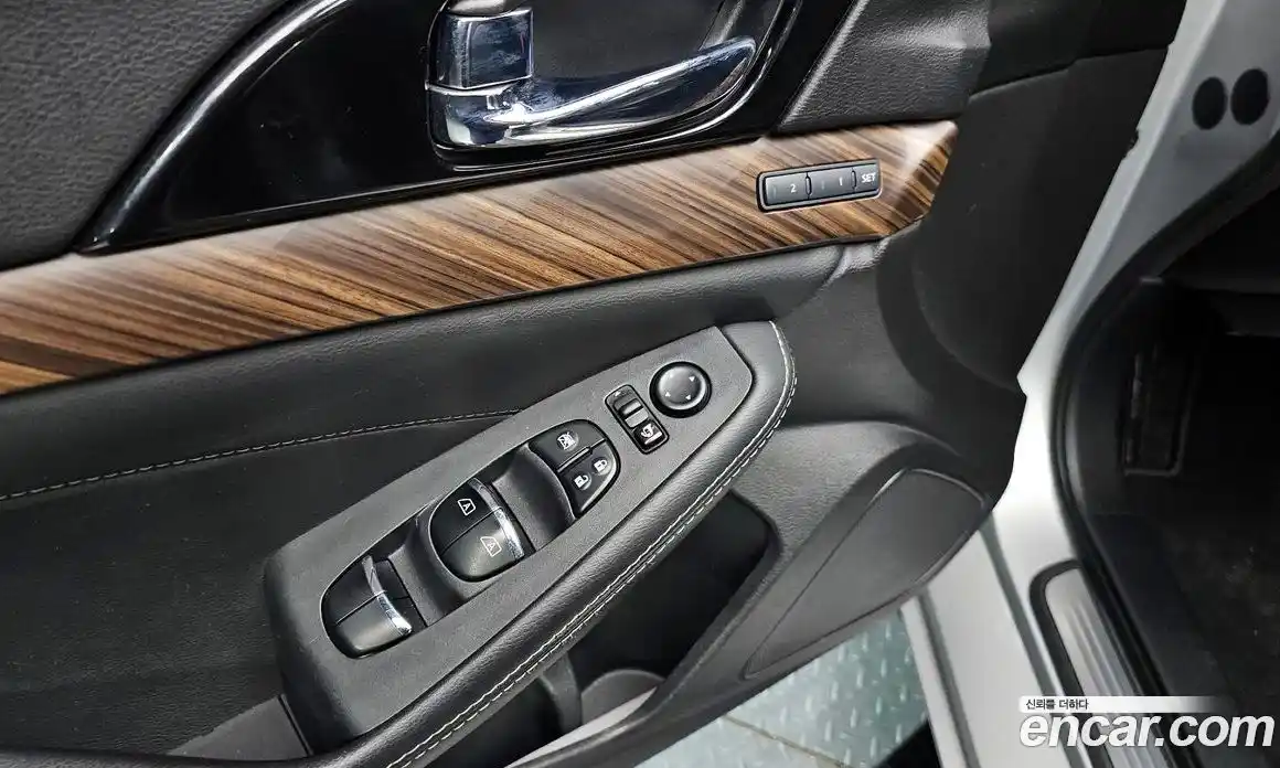 Nissan Maxima 2017 3.5 Автомат в Москве № 285019, фото 4