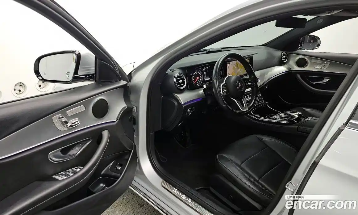 Mercedes-Benz E-Class 2019 2.0 Автомат в Москве № 292168, фото 16