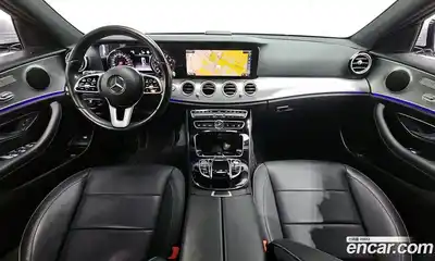Mercedes-Benz E-Class 2019 2.0 Автомат в Москве № 292168, миниатюра 3
