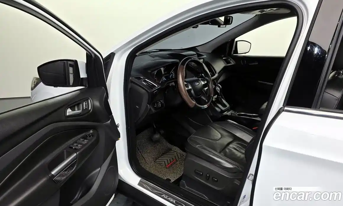 Ford Kuga 2016 2.0 Автомат в Москве № 303715, фото 17