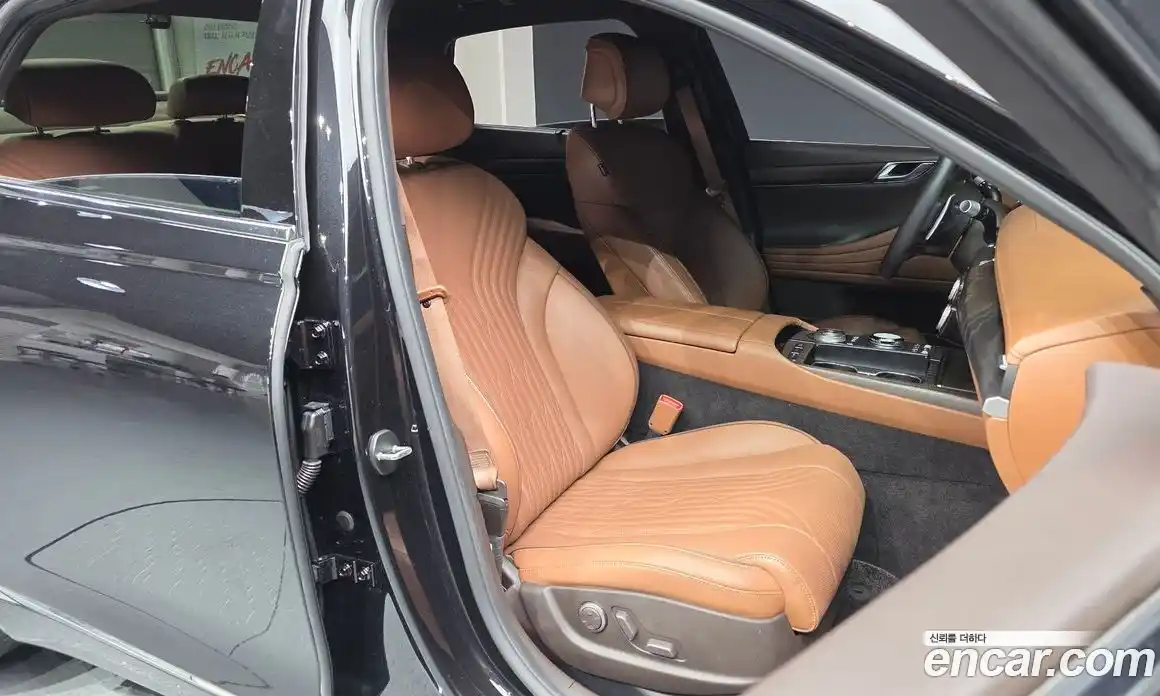 Genesis G80 2024 2.5 Автомат в Москве № 308715, фото 11