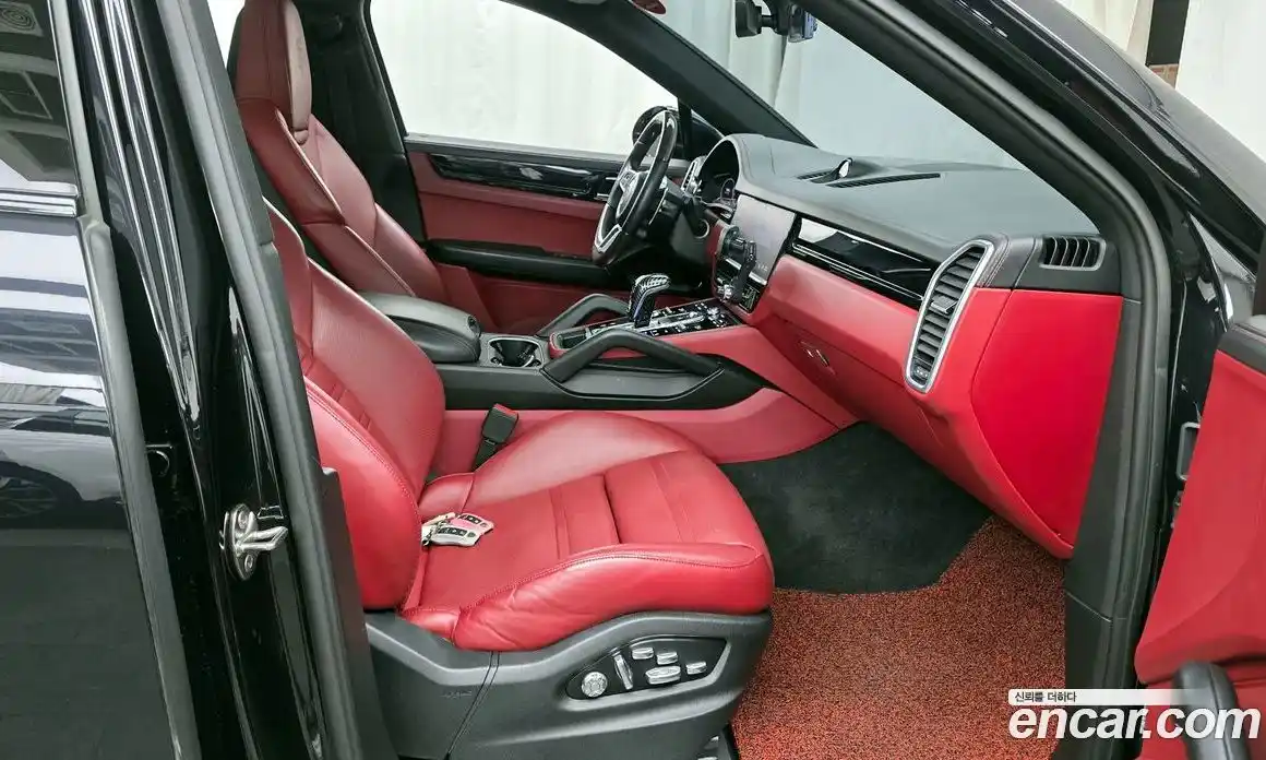 Porsche Cayenne 2020 3.0 Автомат в Москве № 313054, фото 11