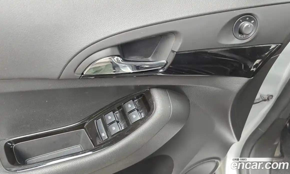 Chevrolet Orlando 2014 2.0 Автомат в Москве № 327285, фото 17