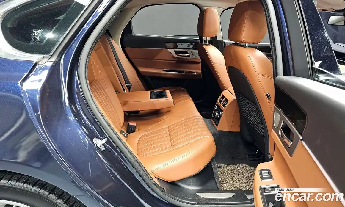 Jaguar XF 2017 3.0 Автомат в Москве № 335802, фото 14
