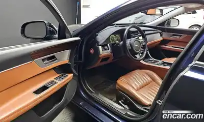 Jaguar XF 2017 3.0 Автомат в Москве № 335802, миниатюра 8