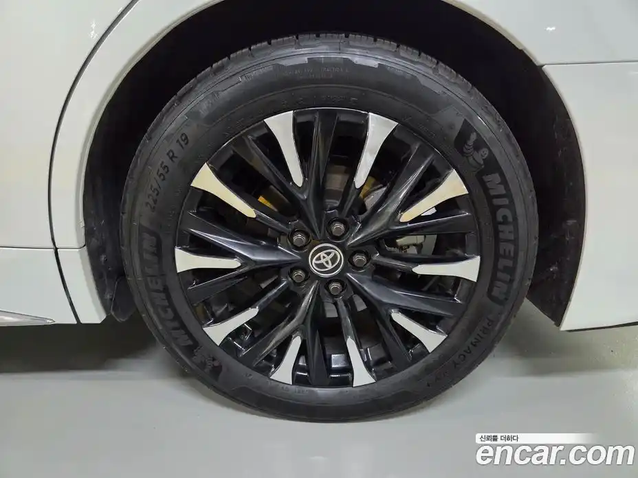 Toyota Alphard 2024 2.5 Автомат в Москве № 361203, фото 19