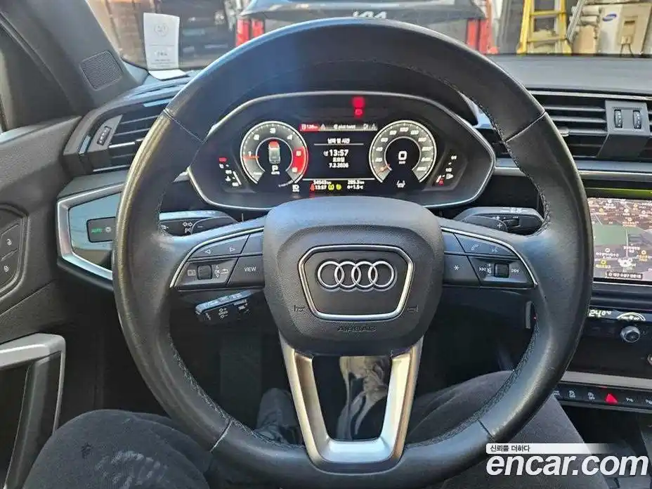 Audi Q3 2023 2.0 Автомат в Москве № 373462, фото 12