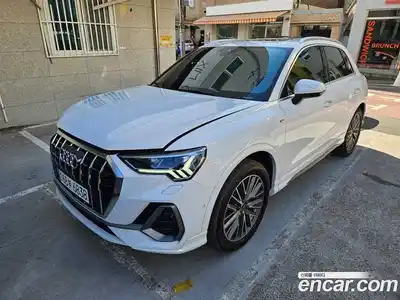 Audi Q3 2023 2.0 Автомат в Москве № 373462, миниатюра 2