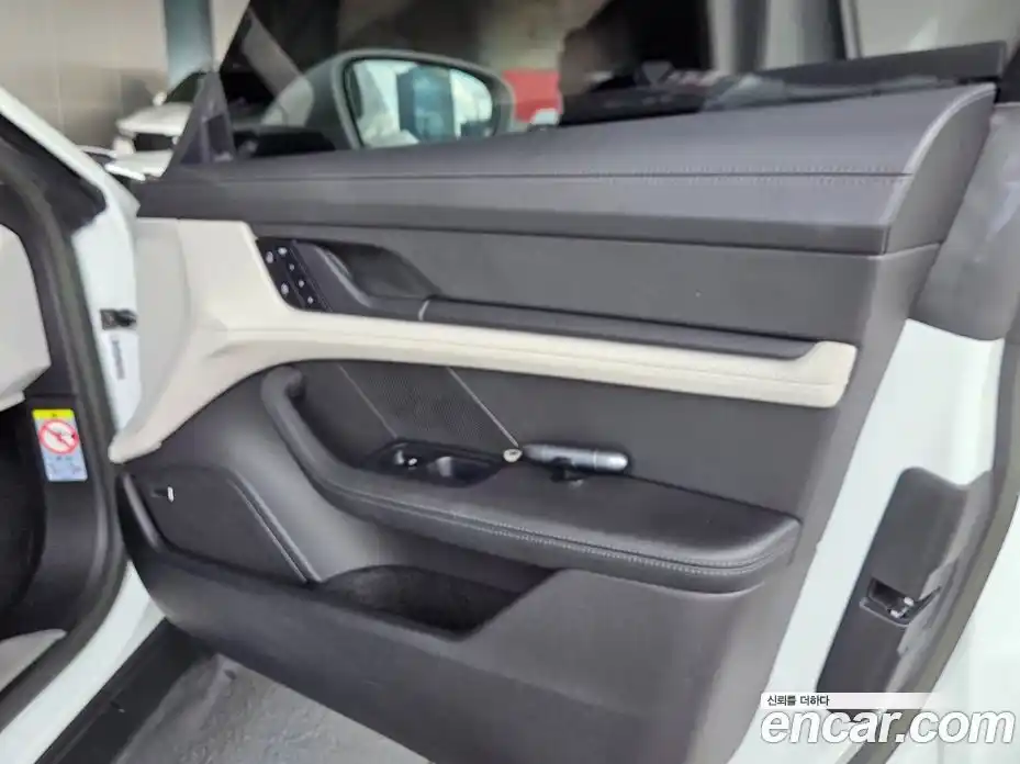 Porsche Taycan 2024 Автомат в Москве № 374451, фото 18