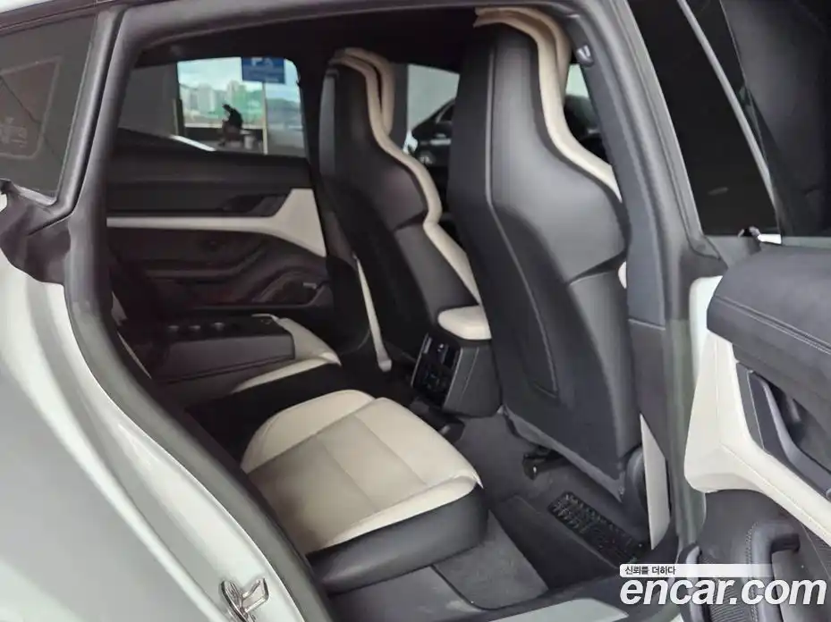 Porsche Taycan 2024 Автомат в Москве № 374451, фото 19