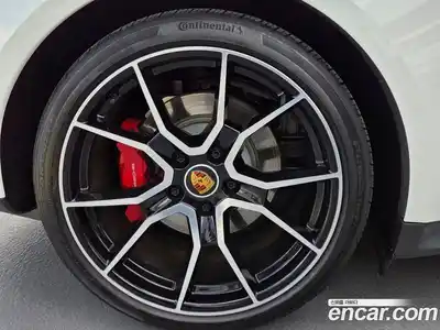 Porsche Taycan 2024 Автомат в Москве № 374451, миниатюра 9