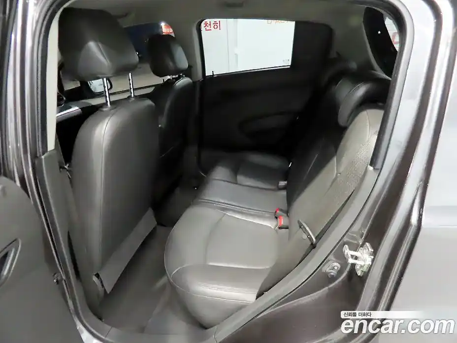 Chevrolet Spark 2015 1.0 Автомат в Москве № 37762, фото 13