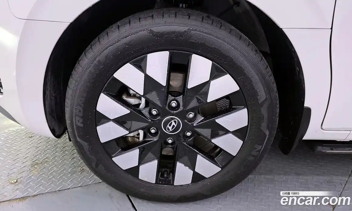 Hyundai Staria 2025 1.6 Автомат в Москве № 382550, фото 5