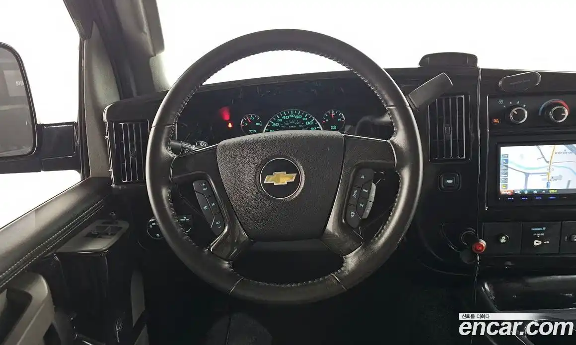 Chevrolet Express Van 2016 6.0 Автомат в Москве № 385223, фото 13