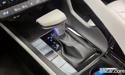 Hyundai Avante 2023 1.6 Автомат в Москве № 397551, миниатюра 9