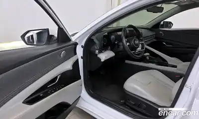 Hyundai Avante 2023 1.6 Автомат в Москве № 397551, миниатюра 10