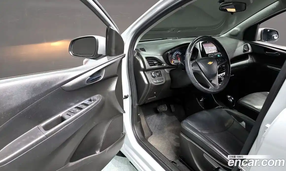 Chevrolet Spark 2017 1.0 Автомат в Москве № 40860, фото 10