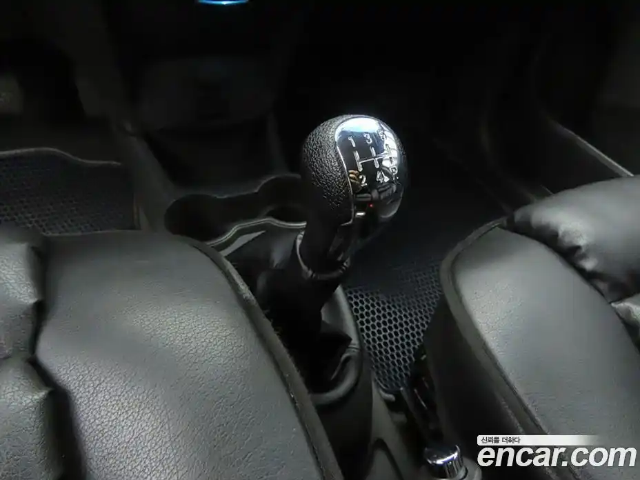 Chevrolet Spark 2014 1.0 Механическая в Москве № 41884, фото 11