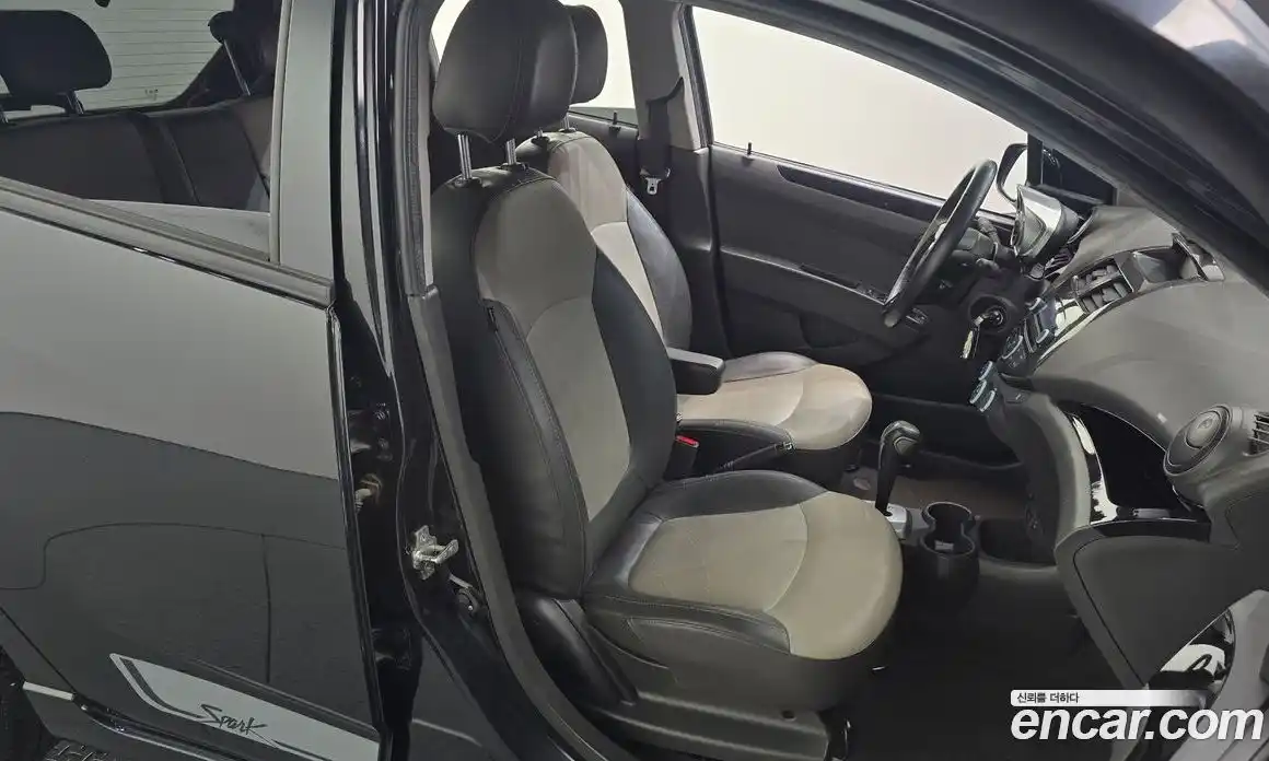 Chevrolet Spark 2015 1.0 Автомат в Москве № 42061, фото 3