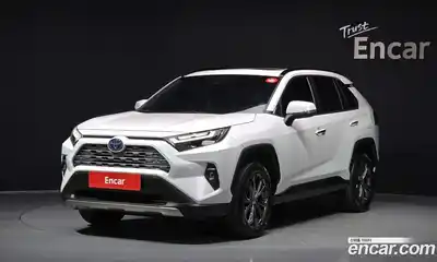 Toyota RAV4, 2024