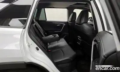 Toyota RAV4 2024 2.5 Автомат в Москве № 432879, миниатюра 12