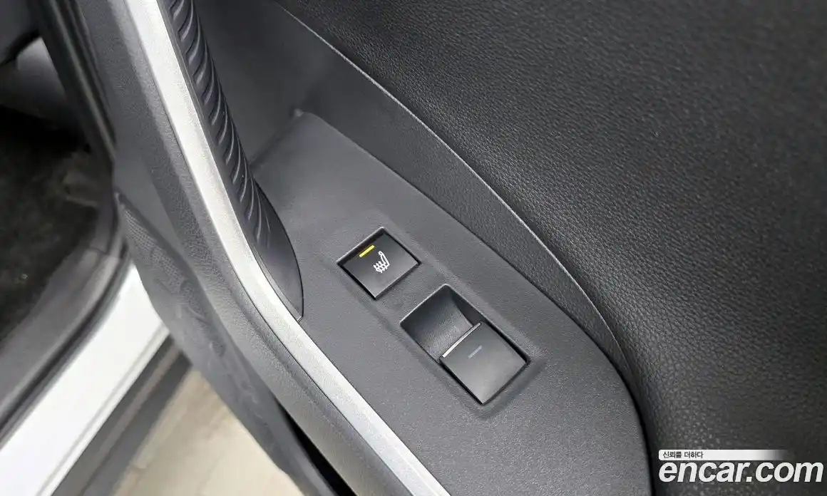 Toyota RAV4 2024 2.5 Автомат в Москве № 432879, фото 19