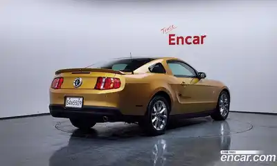 Ford Mustang 2010 4.0 Автомат в Москве № 433021, миниатюра 2