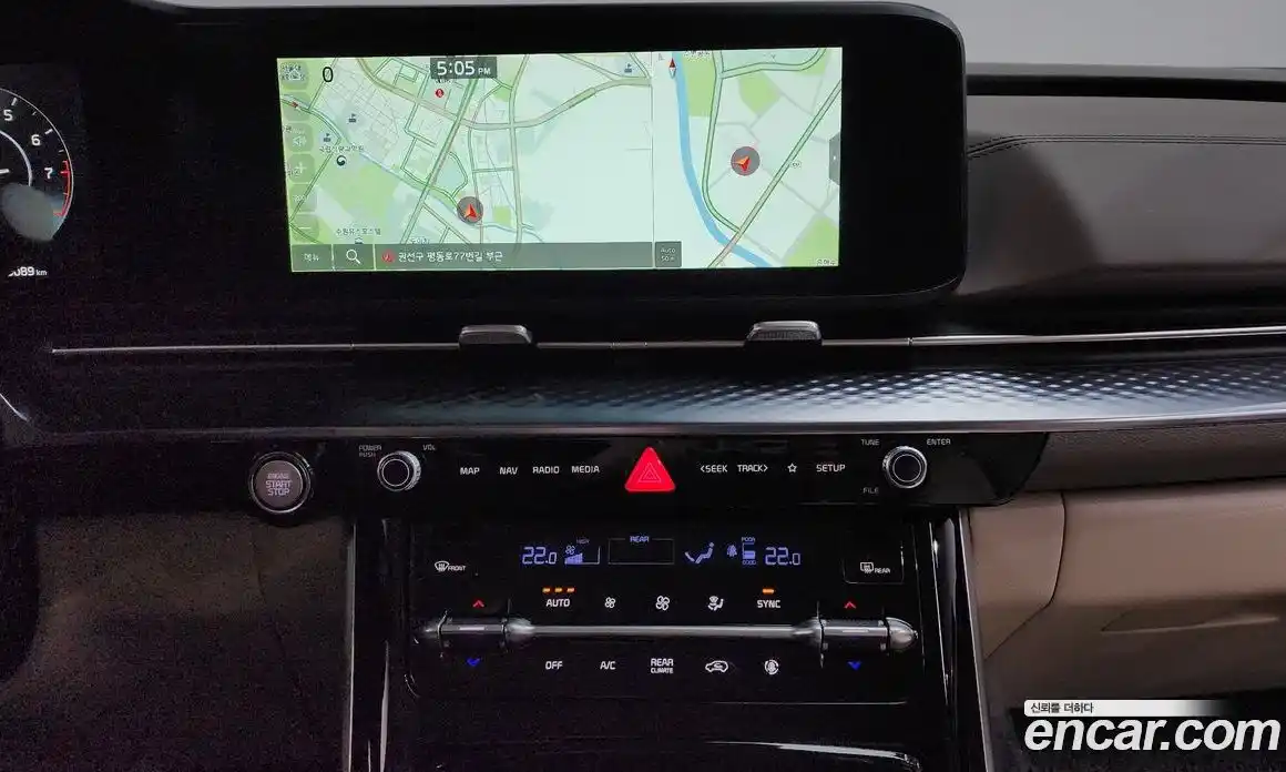 Kia Canival 2023 3.5 Автомат в Москве № 451576, фото 15