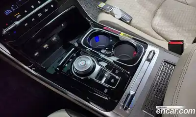 Kia Canival 2023 3.5 Автомат в Москве № 451576, миниатюра 9